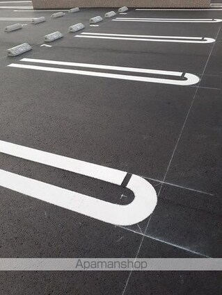 ビリーブ　Ｃ[1LDK/42.56m2]の駐車場