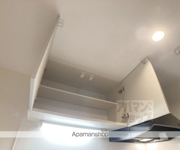 フォース二条城東の内装写真