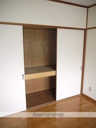 ホワイトパレス　[3DK/65.74m2]の収納