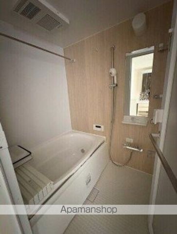 コンフォリア・リヴ淡路町一丁目の内装写真