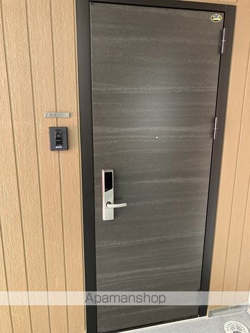 DーROOM川端町の玄関写真