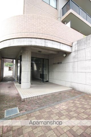 パルテール桑の木の玄関写真
