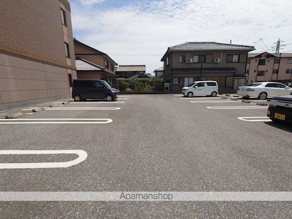 サニーヒル[2LDK/58.35m2]の駐車場