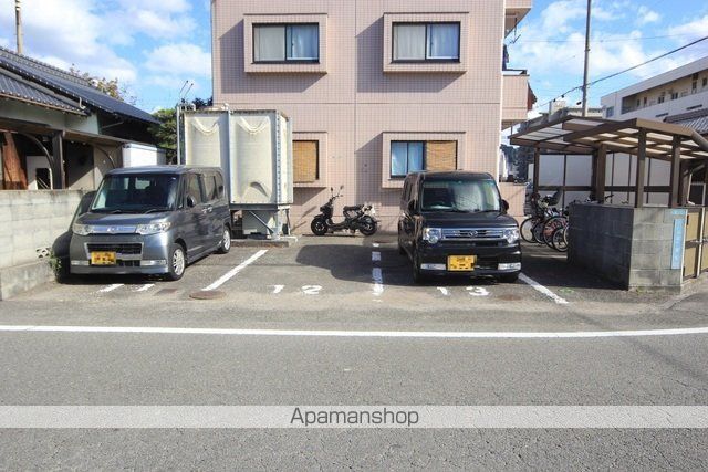 サンセール山越[3LDK/71.28m2]の駐車場