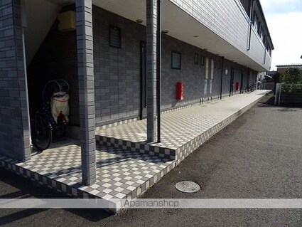 ボヌール南小泉[2LDK/48.03m2]のエントランス