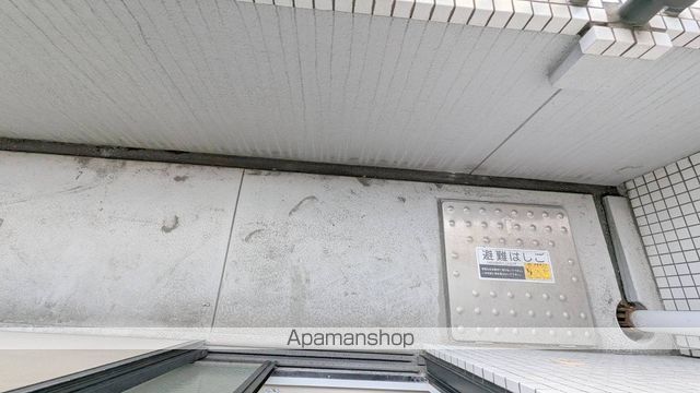 大阪市谷町線 南森町駅 徒歩9分 8階建 築33年の内装写真