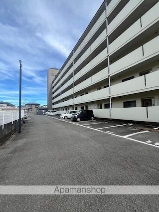 ＶＩＡＳＡＣＲＡ岩出[3DK/60.25m2]の駐車場