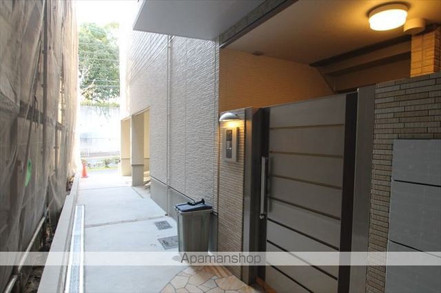 フジパレス吹田朝日が丘I番館の玄関写真