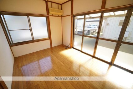 横田住宅（６・７・８・１０）[2K/42.08m2]のリビング・居間