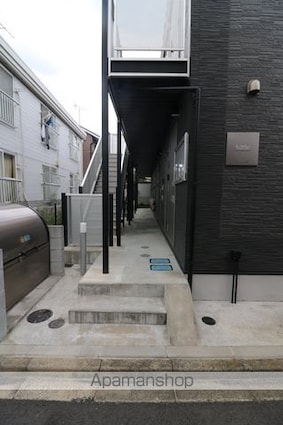 リブリ・Ｄｅａｒ　ｃｏｕｒｔ[1R/12.42m2]のエントランス