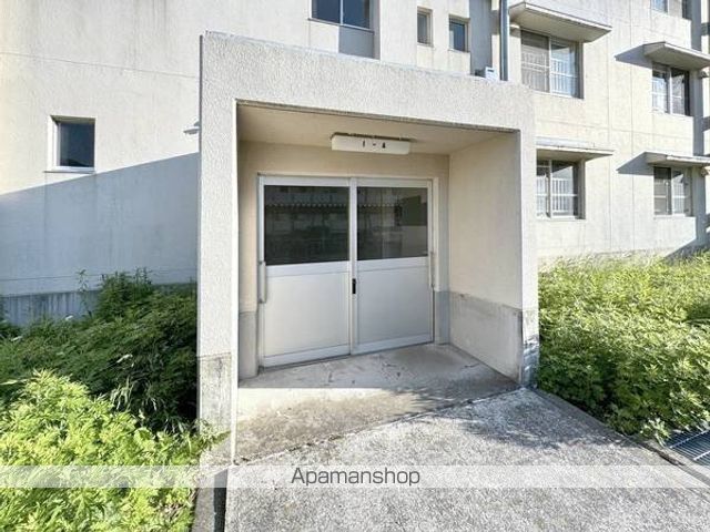 ビレッジハウス小諸1号棟の玄関写真