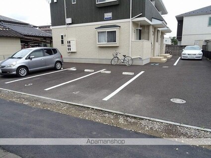 コンフォート　メゾン　プラム[1K/35.89m2]の駐車場1