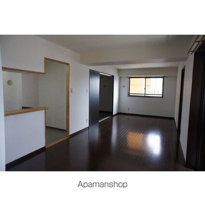 ロイヤル　トーリータワーズ[2LDK/74.84m2]のリビング・居間