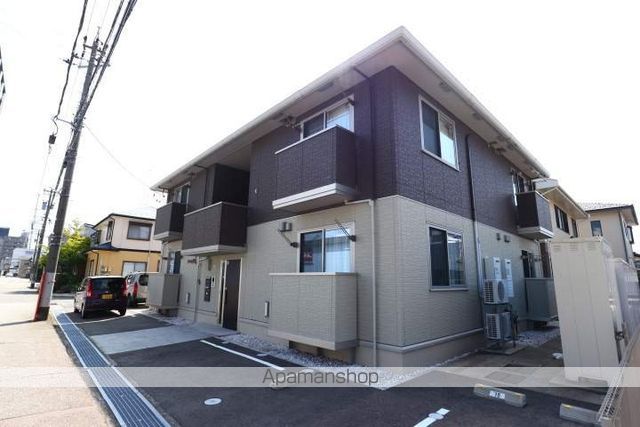 カルミヤ駅西の外観写真