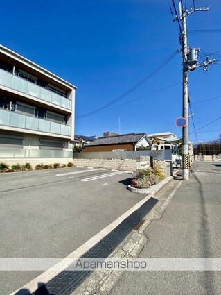 和歌山県和歌山市木広町２丁目[1LDK/46.18m2]の駐車場2
