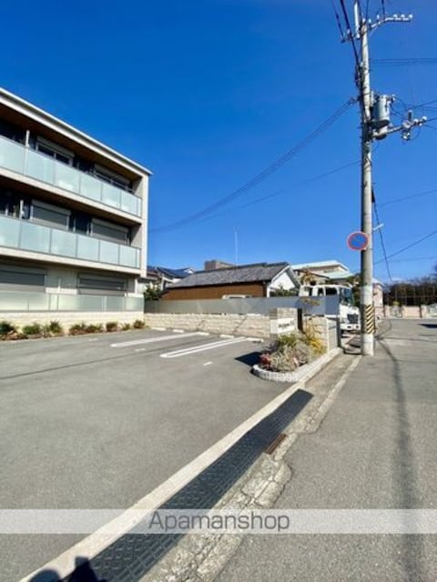 和歌山県和歌山市木広町２丁目[1LDK/46.18m2]の駐車場2