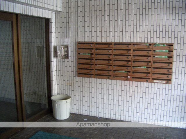 エンドレス三井南5条Iの玄関写真