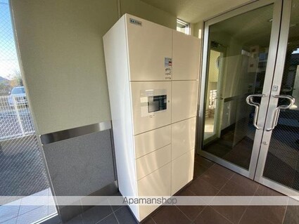 リジェール佐々木[1SLDK/56.4m2]のエントランス