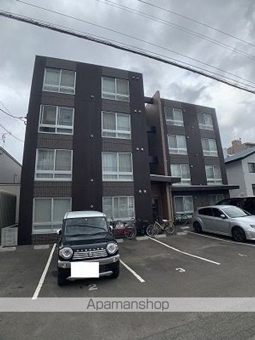 イーシティ山鼻の外観写真