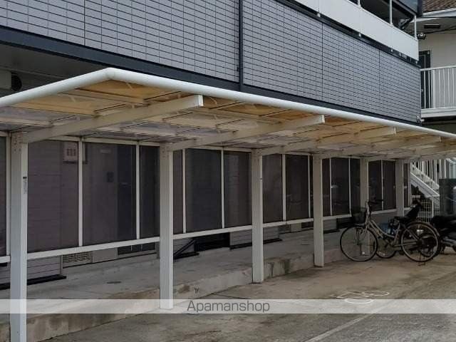 レオパレスクローネIの玄関写真