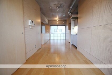 ＲＯＫＡ　ＴＥＲＲＡＺＺＡ[1K/34.67m2]のリビング・居間