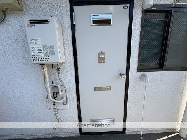 ヴェルゾーネイトーの玄関写真