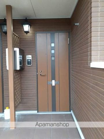 ラフレシール Aの玄関写真