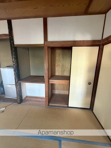 小田急電鉄江ノ島線 六会日大前駅 徒歩6分 2階建 築57年の内装写真