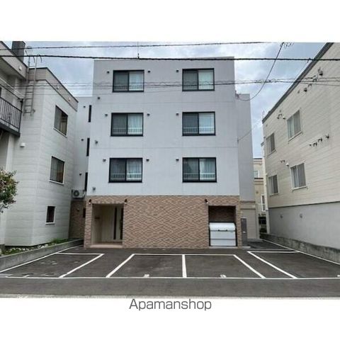 プルメリア栄通の外観写真