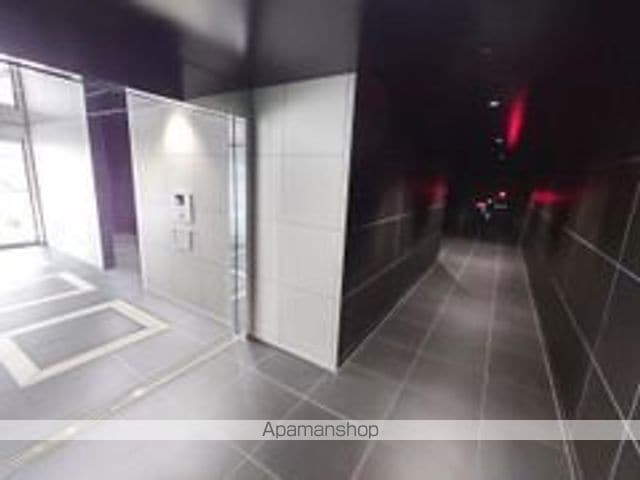 GENOVIA両国VI GREEN VEILの玄関写真