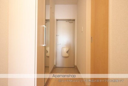 坂本３丁目アパート　　　　　　　　　　　　　　　　　　　　　[1R/34.53m2]の玄関