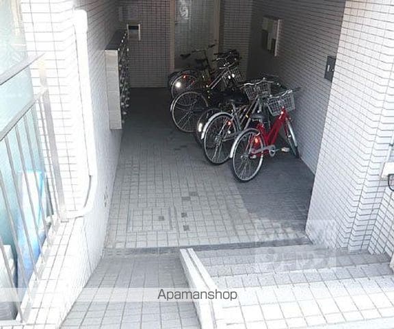 下京区西新屋敷太夫町マンションの玄関写真