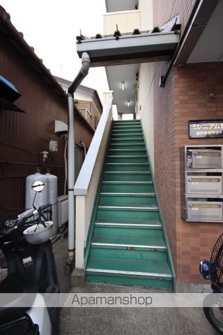 ミレニアム坂戸の玄関写真
