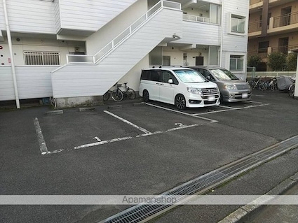 長瀬第一マンション[3DK/52.25m2]の駐車場