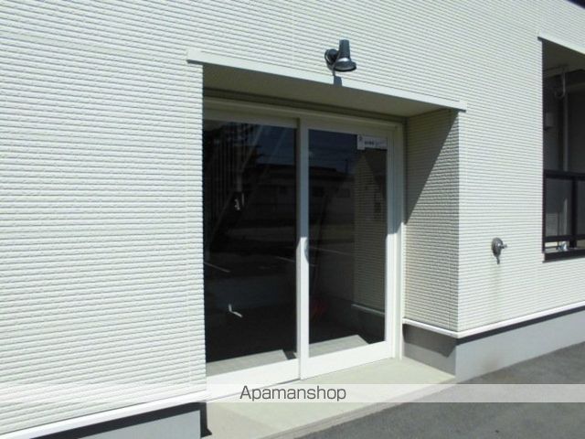 メゾンボヌールの玄関写真