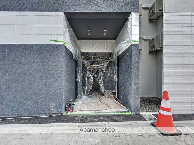 リーサ苗穂駅前の玄関写真