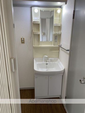 イチゴハイツIの内装写真