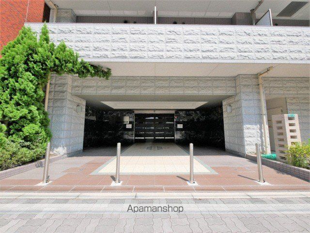 MID COURT 新大阪の外観写真