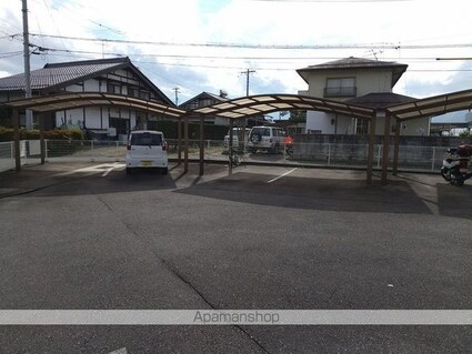 コーポ長沢[1DK/36.99m2]の駐車場1