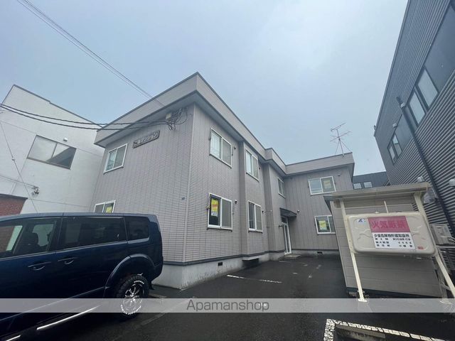2条マンションの外観写真