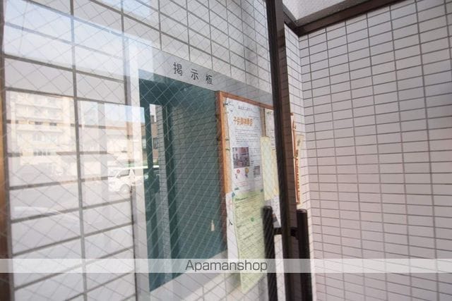 第3あづまマンションの玄関写真