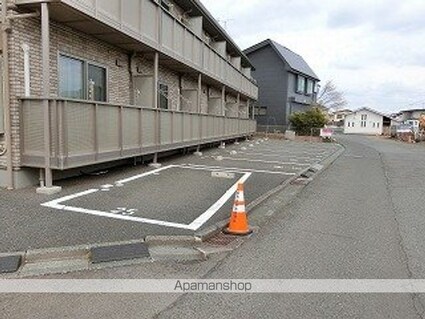 岩手県盛岡市中堤町[1K/27.16m2]の駐車場2
