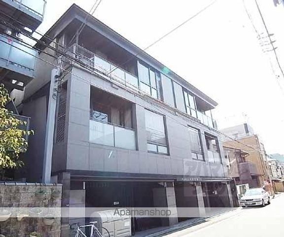 ヴェルビュ二条城東の外観写真
