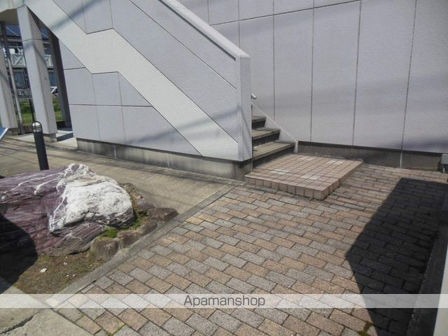 サンメゾンなみよせの玄関写真