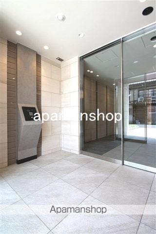 レジュールアッシュ大正LEGANTの玄関写真