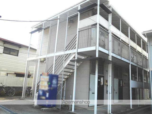 レオパレスクレストの外観写真