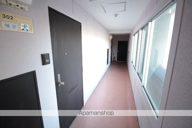 ダイユウハイツ伏古の玄関写真