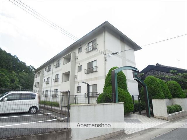 林マンションの外観写真