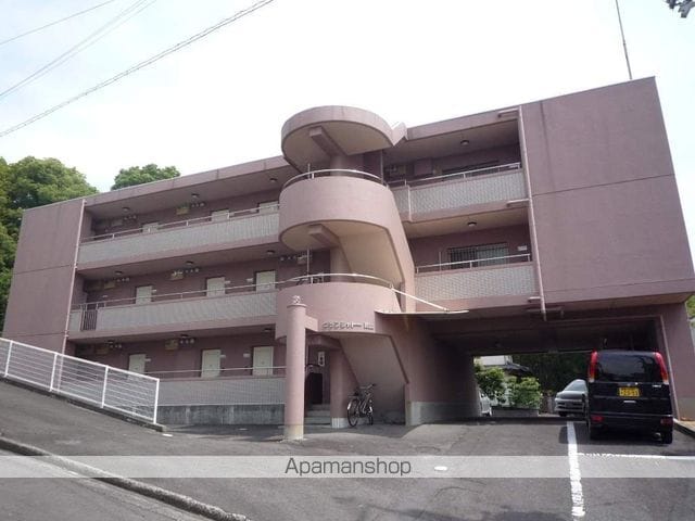 グランシャトー青山 Iの玄関写真