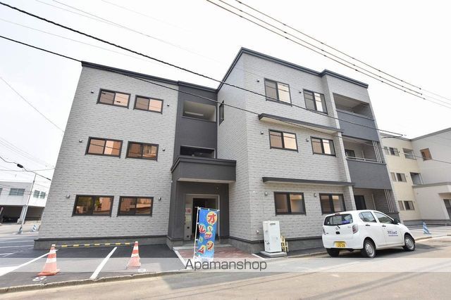 サンドリヨンA棟の外観写真